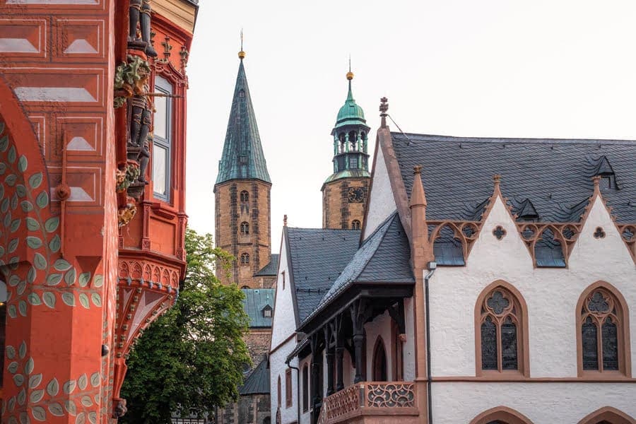 vakwerkhuis en historisch gemeentehuis